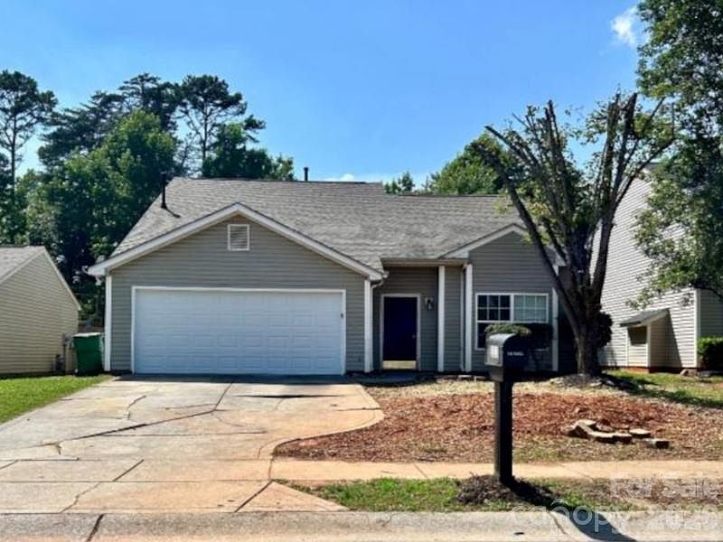 1st image of 821 Lakehill Rd