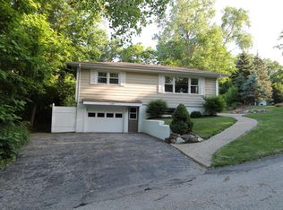 353 Hillview Ct, Twin Lakes, WI 53181