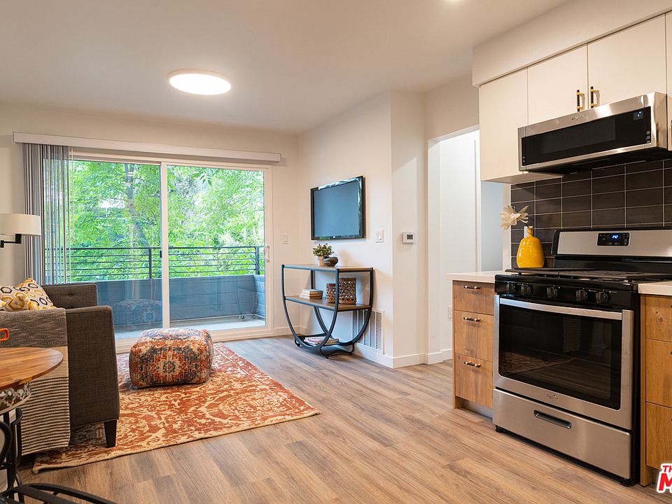 1st image of 3305 Primera Ave #3305