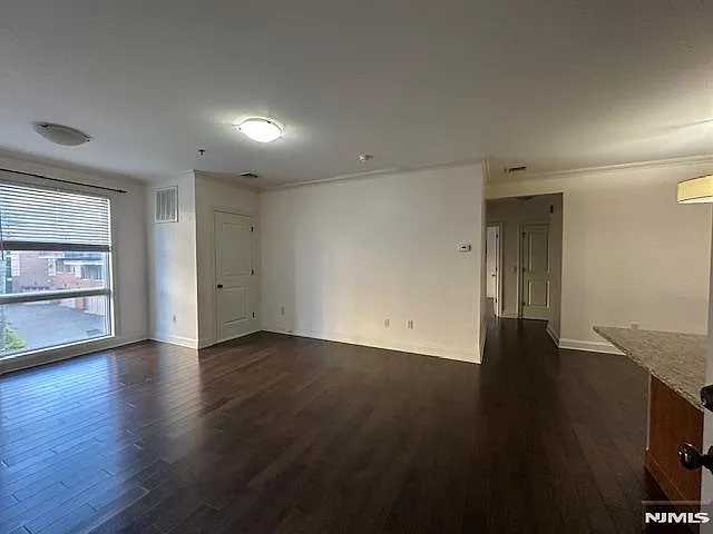 255 Laird Ave #6 — Photo 12