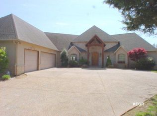 174 Country Bluff Dr, Branson, MO 65616