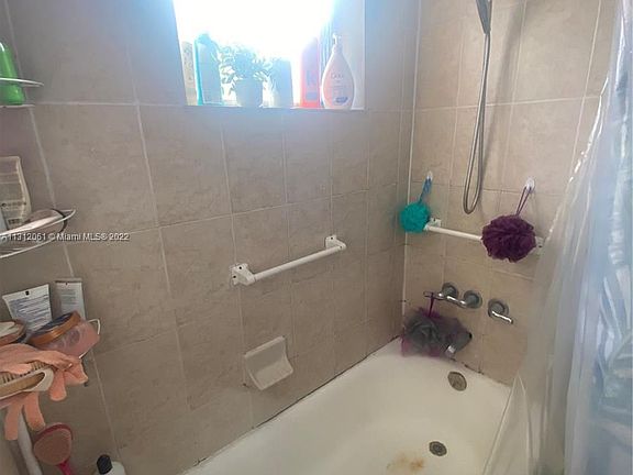 5th image of 3162-3170 SW 16th St #1
