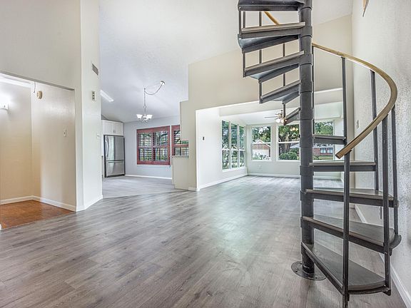 4th image of 714 Flower Field Ct