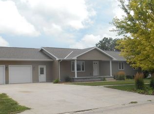107 J St, Neligh, NE 68756