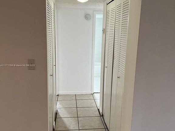 5th image of 1800 N Lauderdale Ave APT 1310