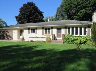 7771 Chickadee Dr, Jenison, MI 49428