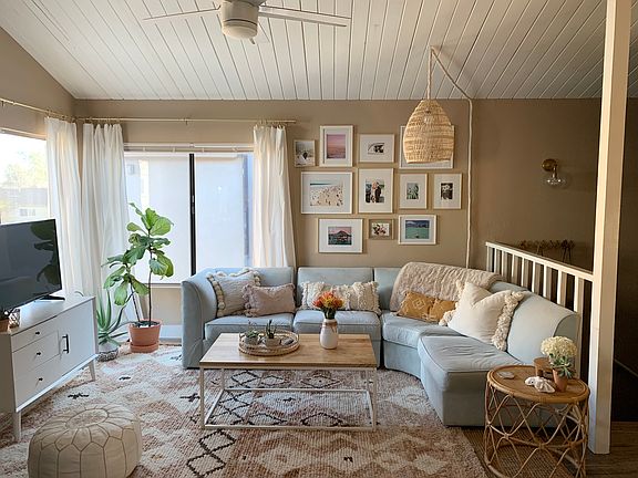3rd image of 702 1/2 Heliotrope Ave #1/2