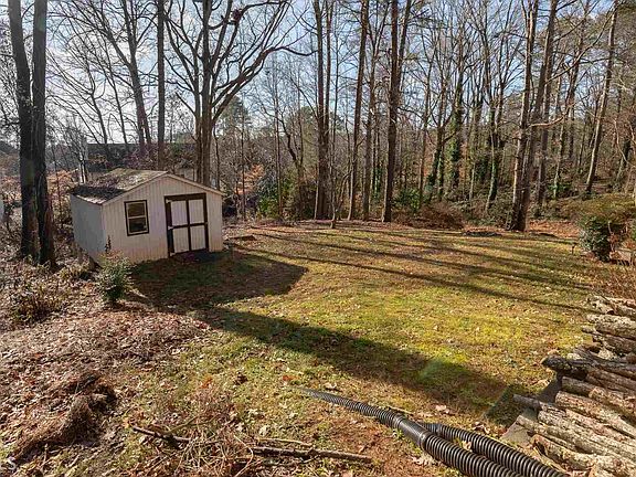 3rd image of 5678 Forest Dr