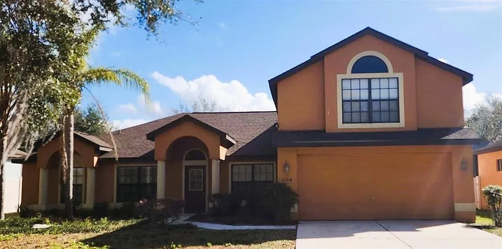 5 bed, 3.0 bath, 2911 sqft, $2,650 — Photo 1