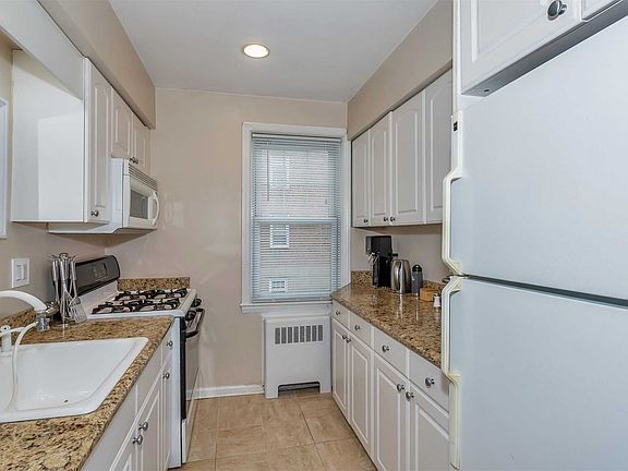 2nd image of 200 N Village Ave APT C2
