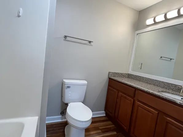 2008 Millenium Pl APT 207, Johnson City, TN 37604