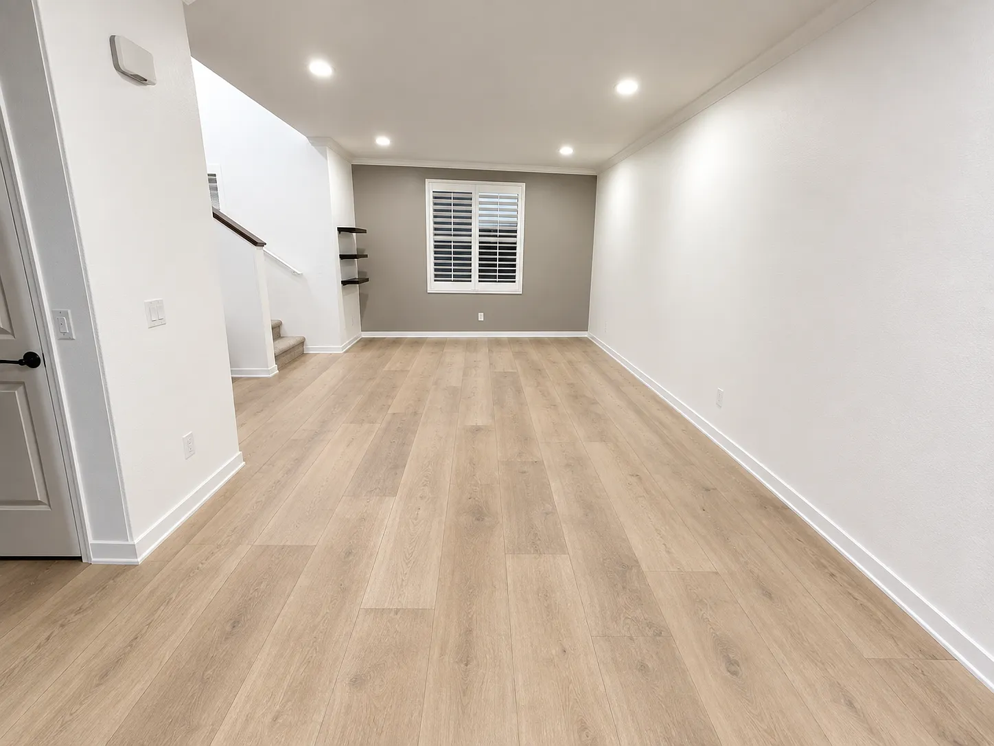 3 bed, 3.5 bath, 1973 sqft, $5,800 — Photo 3