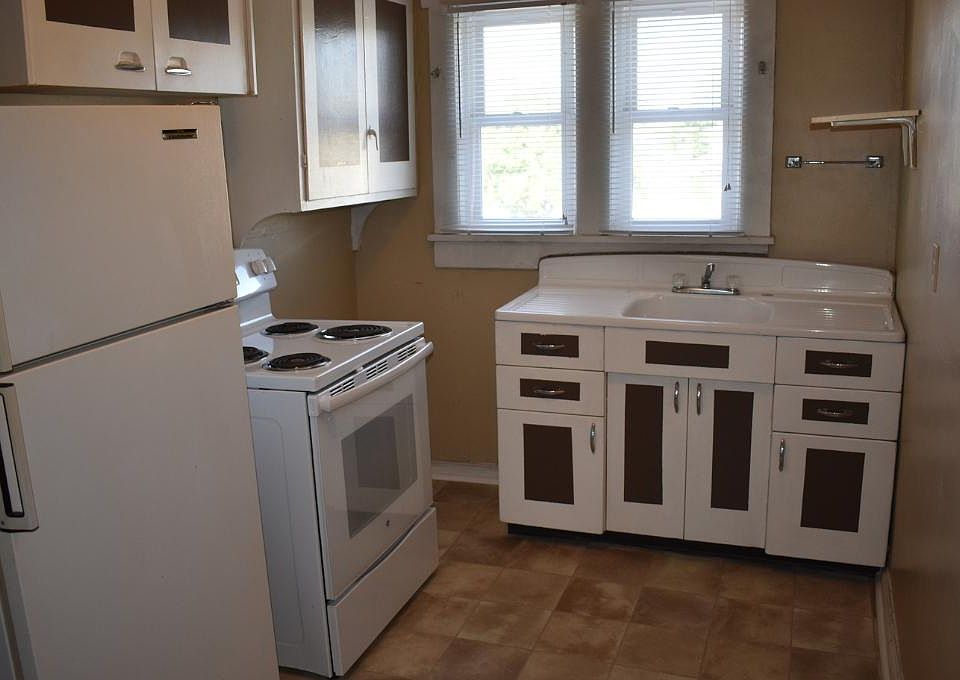 1st image of 100 S College Ave APT 10