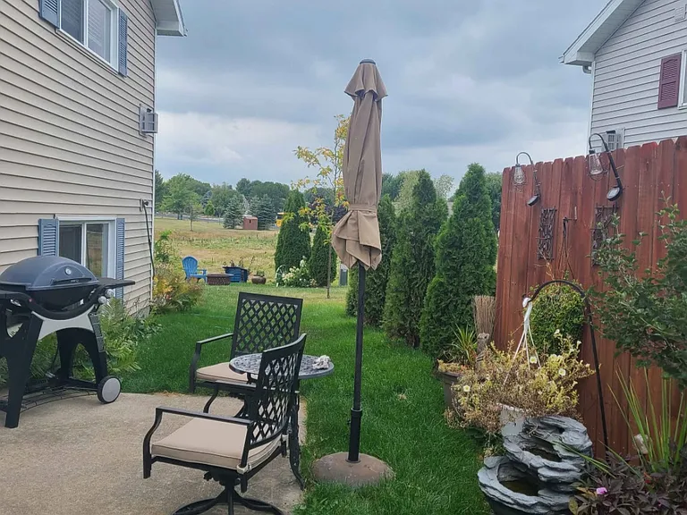 631 S Burr Oak Ave — Photo 5