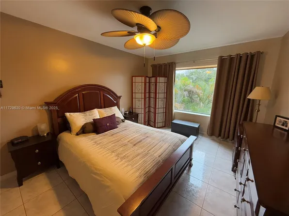 6010 S Falls Circle Dr APT 304, Fort Lauderdale, FL 33319