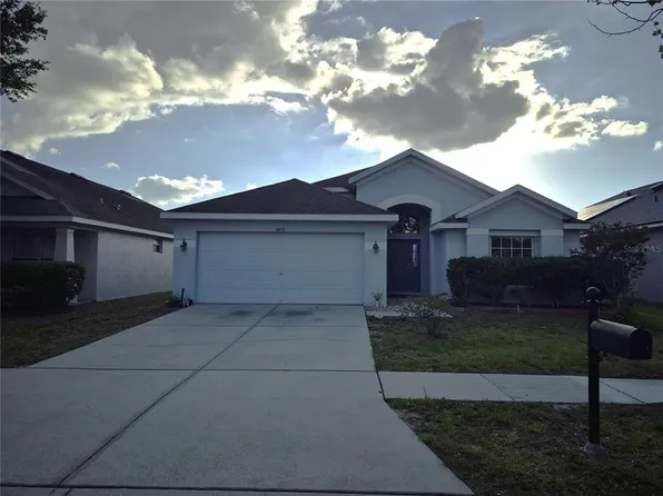 6833 Runner Oak Dr, Wesley Chapel, FL 33545