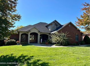 1422 Grandvalley Dr, Jefferson City, MO 65101