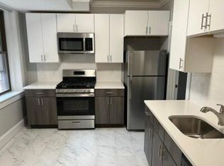 102 Longwood Ave #2C, Brookline, MA 02446