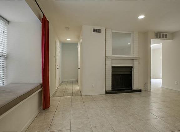 3rd image of 7605 Riverbrook Dr