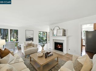 742 Wesley Way APT 2D, Oakland, CA