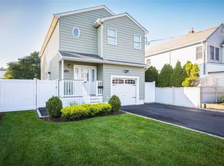 1712 Willis Ave, Merrick, NY 11566