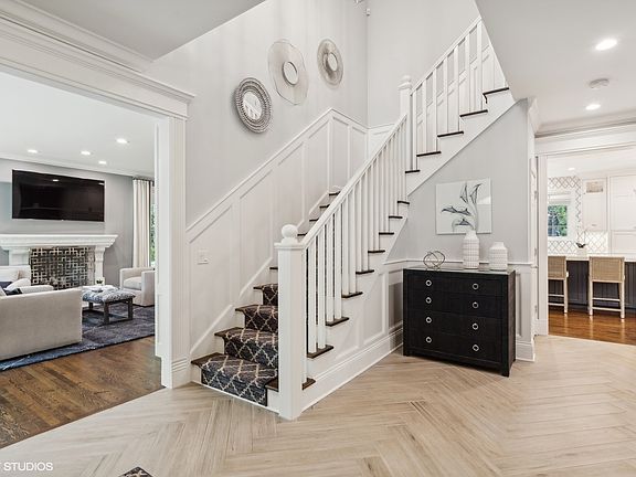 5th image of 1617 Canterbury Ln