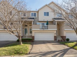 332 Brickyard Dr, Chaska, MN 55318