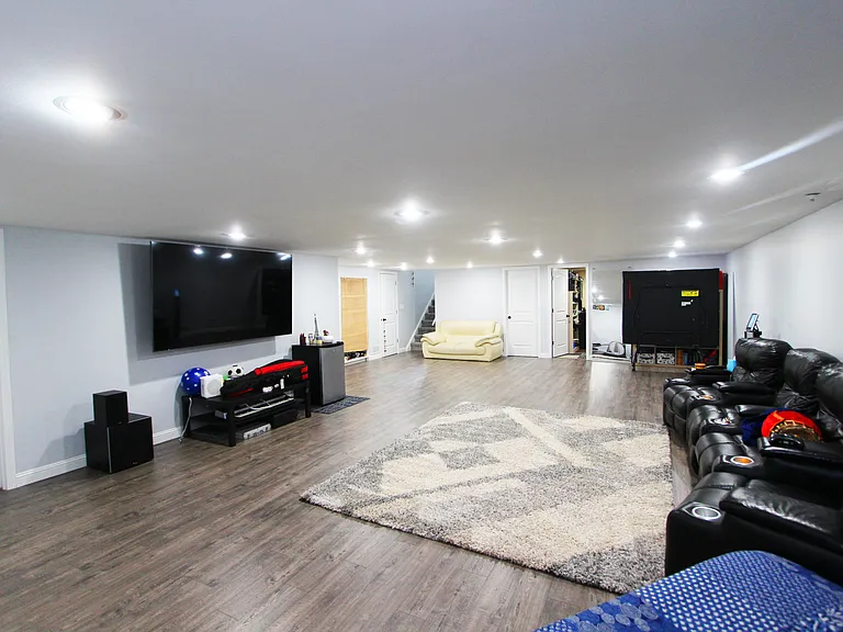 172 E Fox Hill Dr — Photo 23