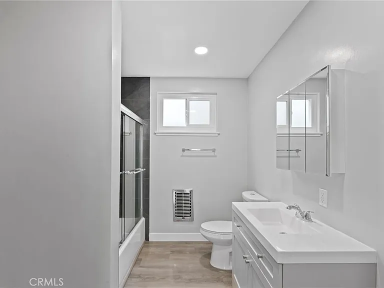 2027 Vista Del Mar St #3 — Photo 12