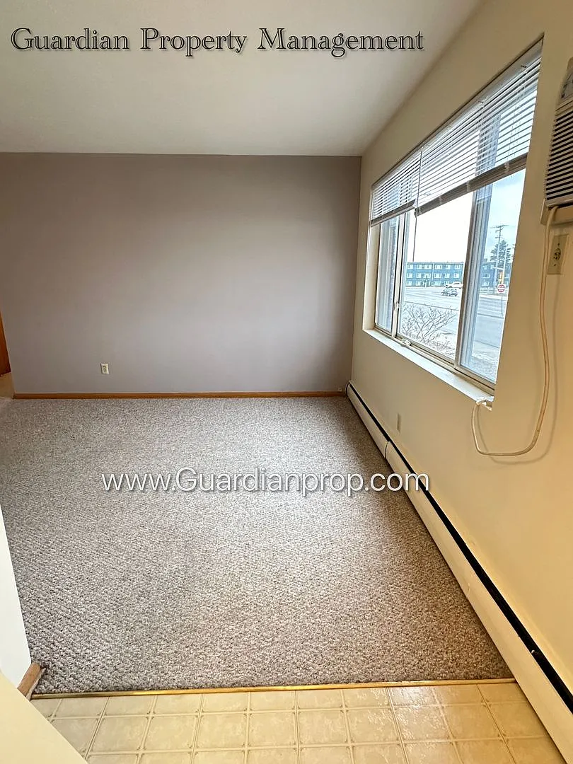 Richfield Top Floor, Heat Paid, Free Parking, Free WiFi Hot Spot, Dog/Smoke Free Building — Photo 4