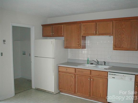 5th image of 6011-6013 Olinda St