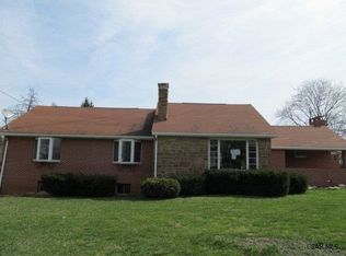 402 Cherry Ln, Johnstown, PA 15904