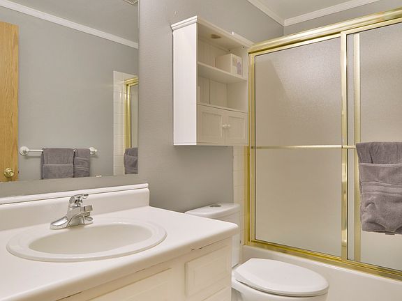 Upstairs bathroom