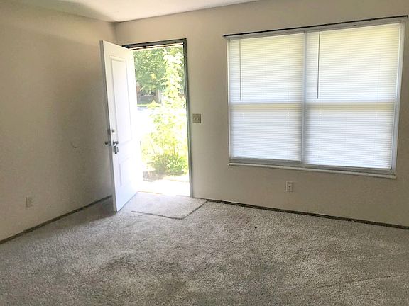 2nd image of 6776 Heritage Dr