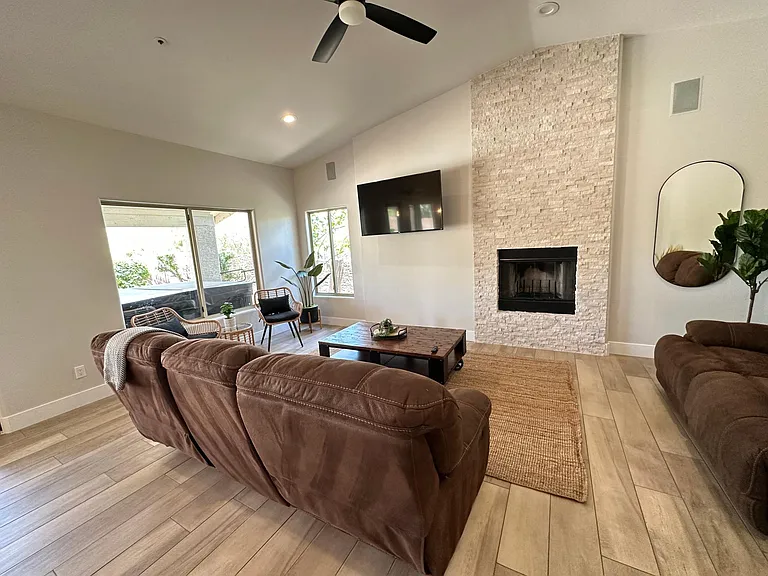 8418 E La Junta Rd — Photo 9