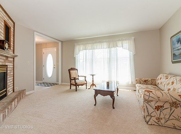 3rd image of 11470 Sparrow Dr