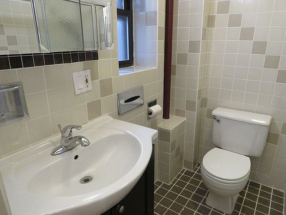 5th image of 590 6th Ave #F2