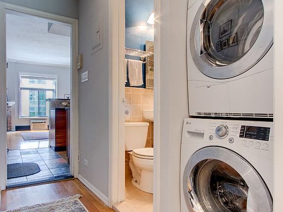 4th image of 271 W 70th St APT 2W