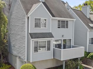 37 Wilton Crst, Wilton, CT