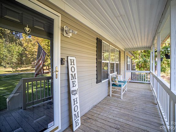 4th image of 8921 Gosnell Dr