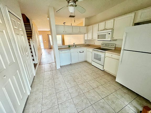 3rd image of 5027 Misty Canal Pl