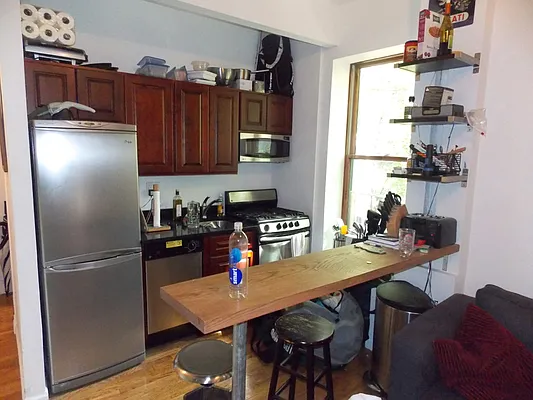 Rented by J PRESTON AND ASSOCIATES INC | media 4