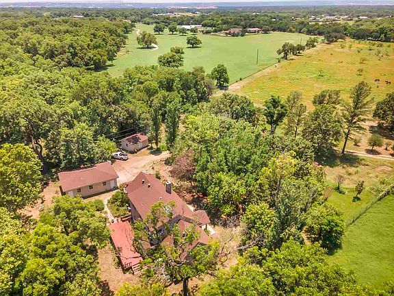 5th image of 266 Field Crest Dr