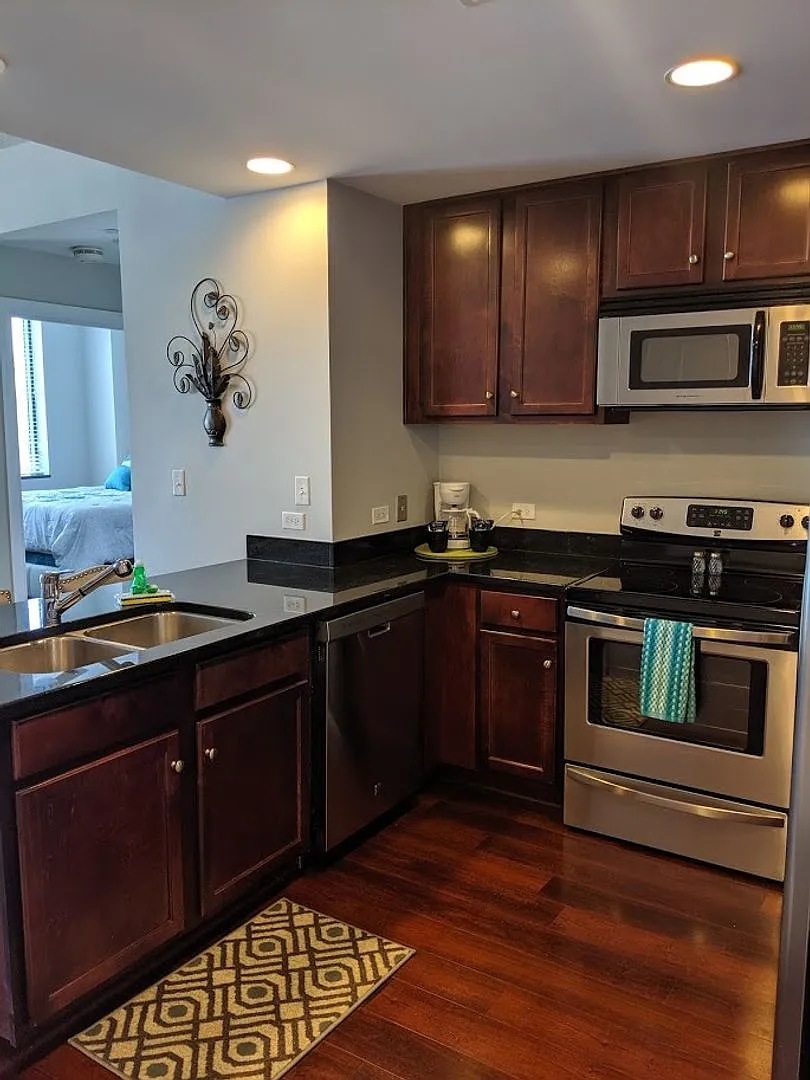 Condo with a View, City that is! — Photo 4