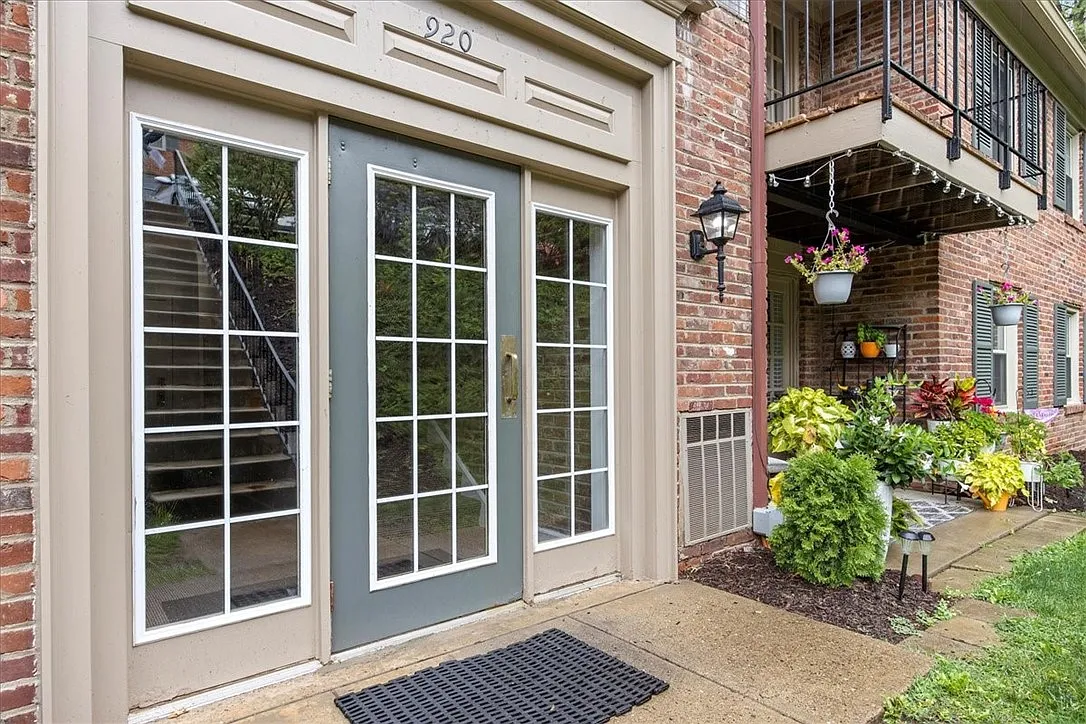 Building Photo - 920 Margarite Dr #D