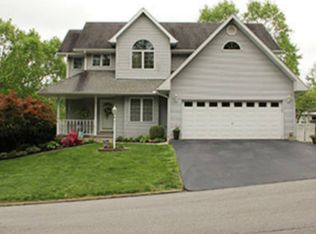 37 Park Ln, Fairfield, IL 62837