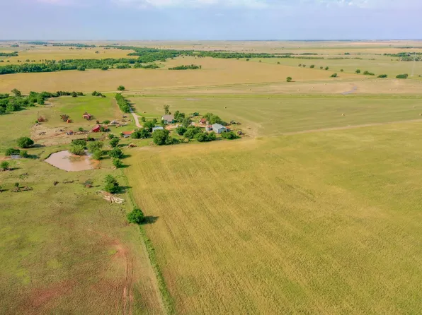 89813 Johnston Rd, Medford, OK 73759