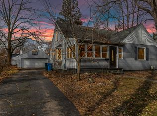 2608 Teel Ave, Lansing, MI 48910