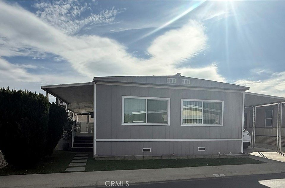 1st image of 626 Dearborn #7