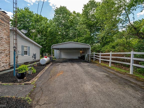 4th image of 1227 N Pricetown Rd